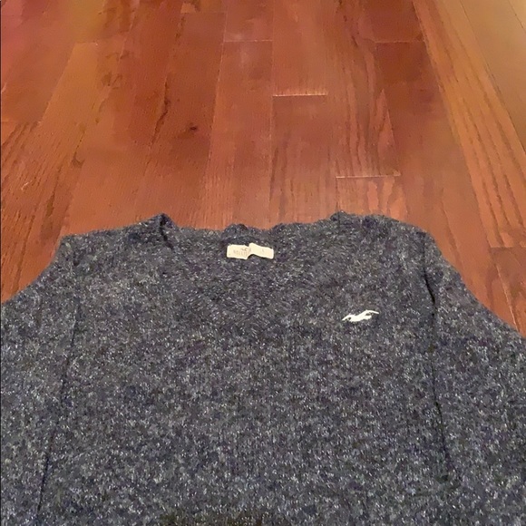 Hollister V Neck Sweater - Picture 2 of 2
